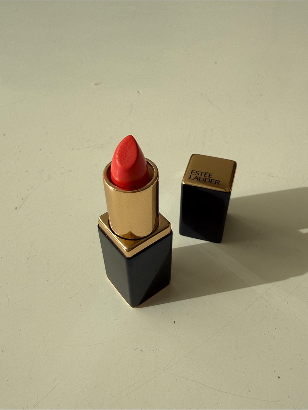 Estee Lauder Mini Lipstick in Bright Coral-Red color High Level